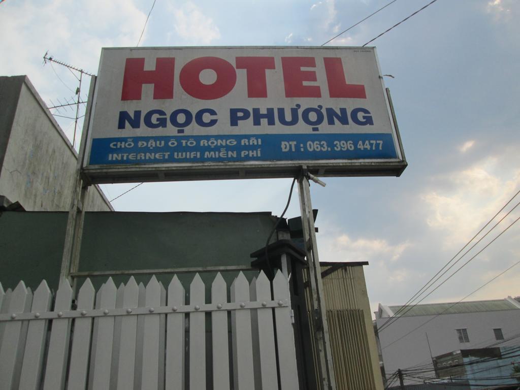 Ngoc Phuong Hotel เบ๋าลอก ภายนอก รูปภาพ